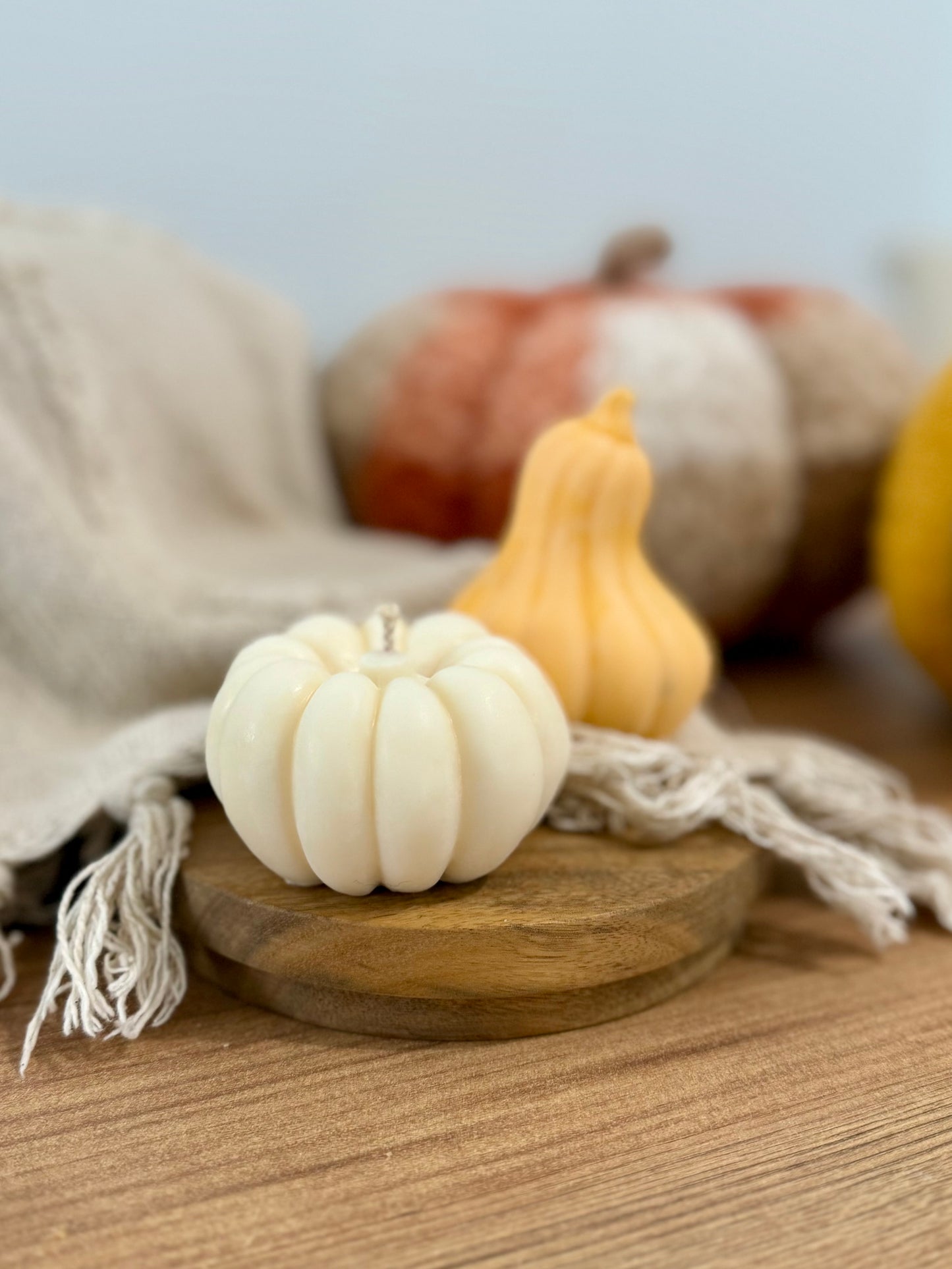 Chunky pumpkin candle