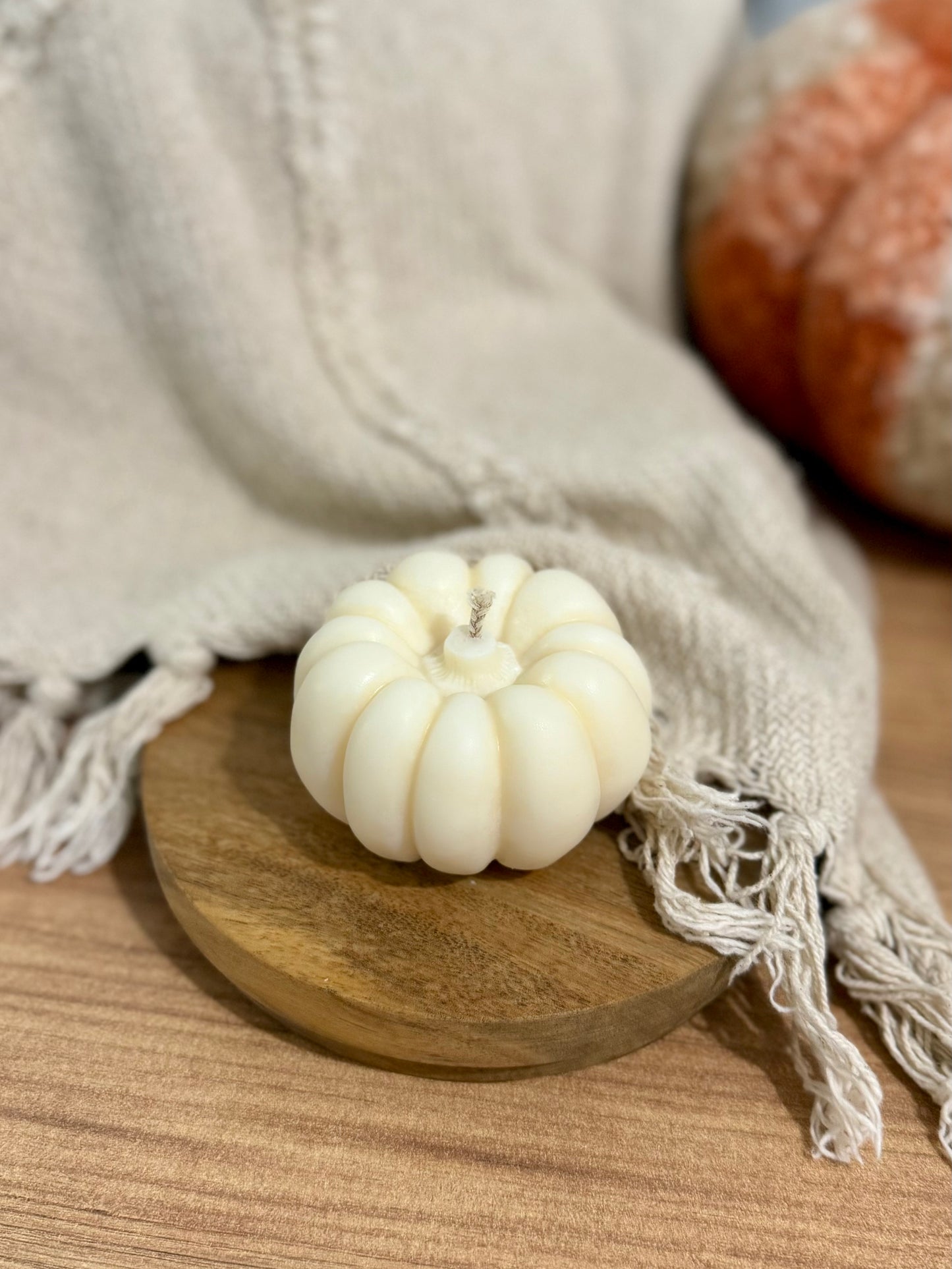 Chunky pumpkin candle